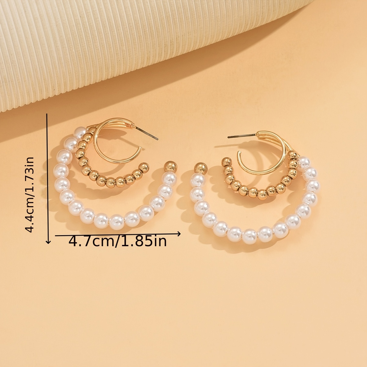 Accessoire en argent avec perles