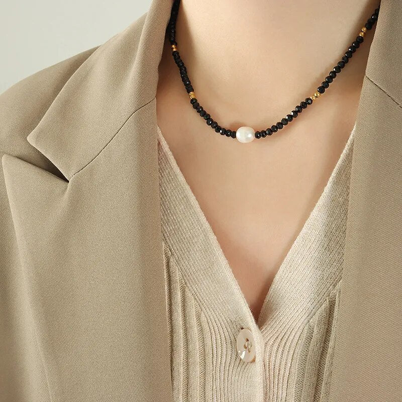 collier perle élégant huggo