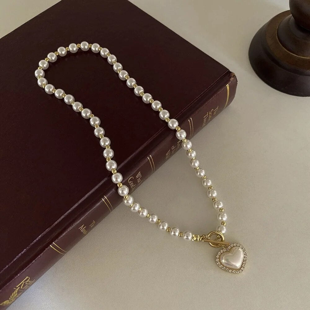 élégance intemporelle collier
