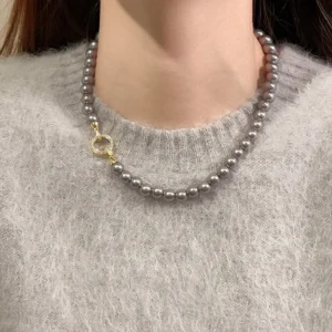 Collier perle grise