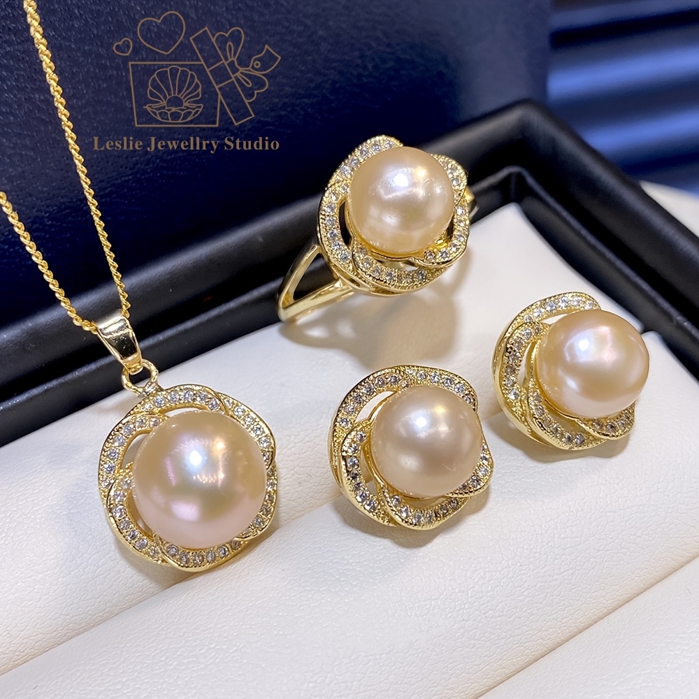 collier de perles blanches